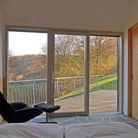 Casa de Férias Kleines Vulkaneifelhaus By Interhome